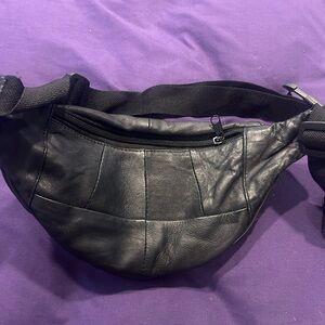 Black Fanny pack